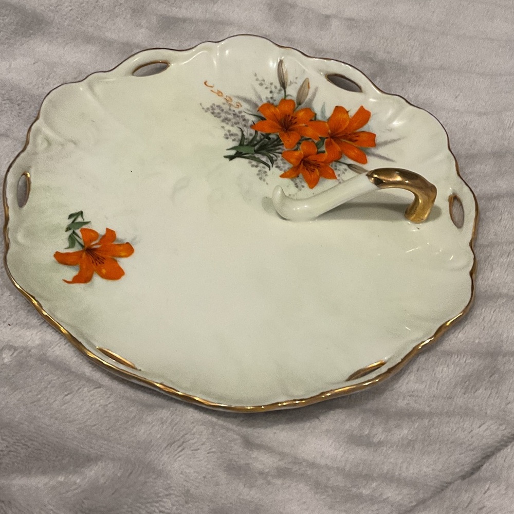 Floral Decorative Plate with Gold Accents